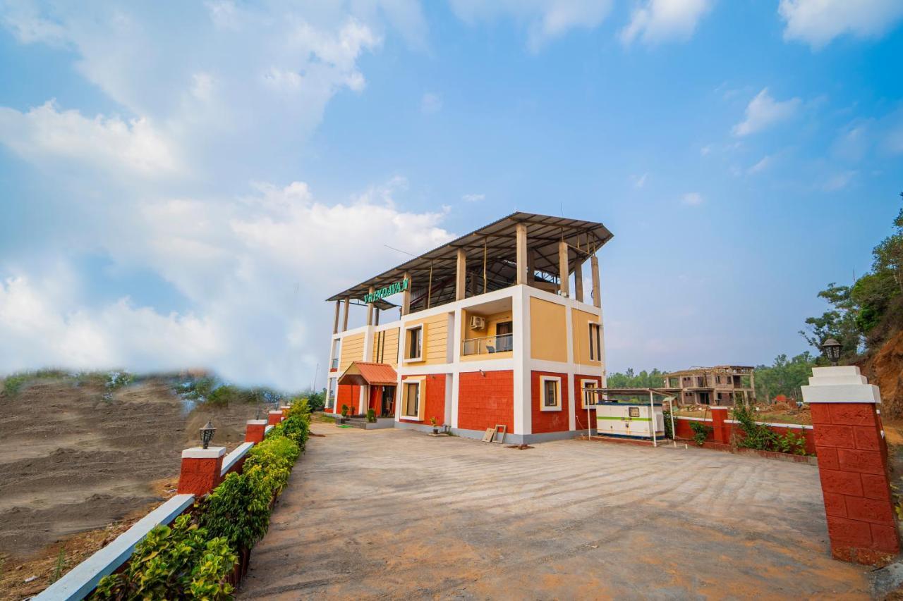 Vrindavan Resort 马哈巴莱斯赫瓦尔 外观 照片