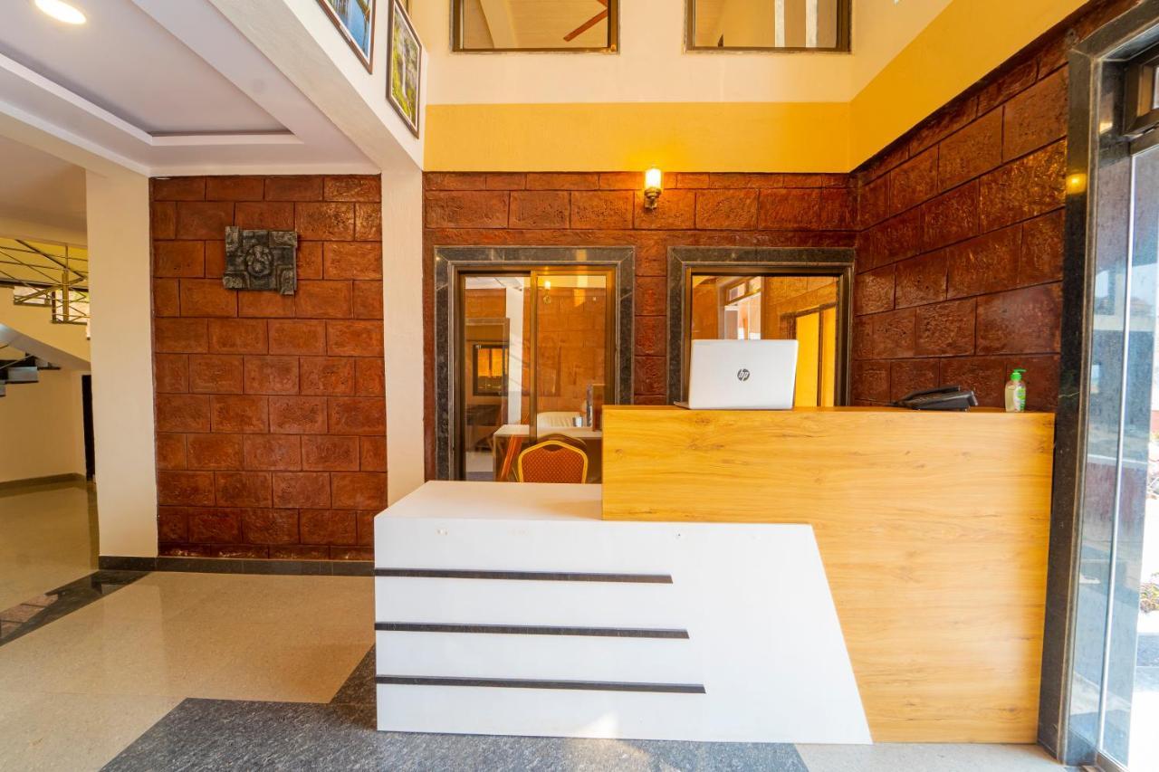 Vrindavan Resort 马哈巴莱斯赫瓦尔 外观 照片