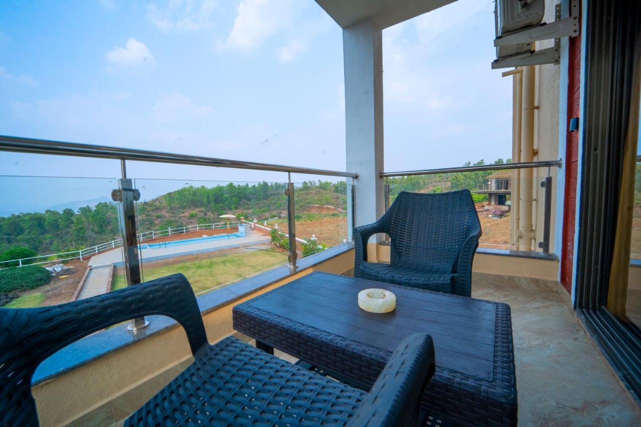 Vrindavan Resort 马哈巴莱斯赫瓦尔 外观 照片